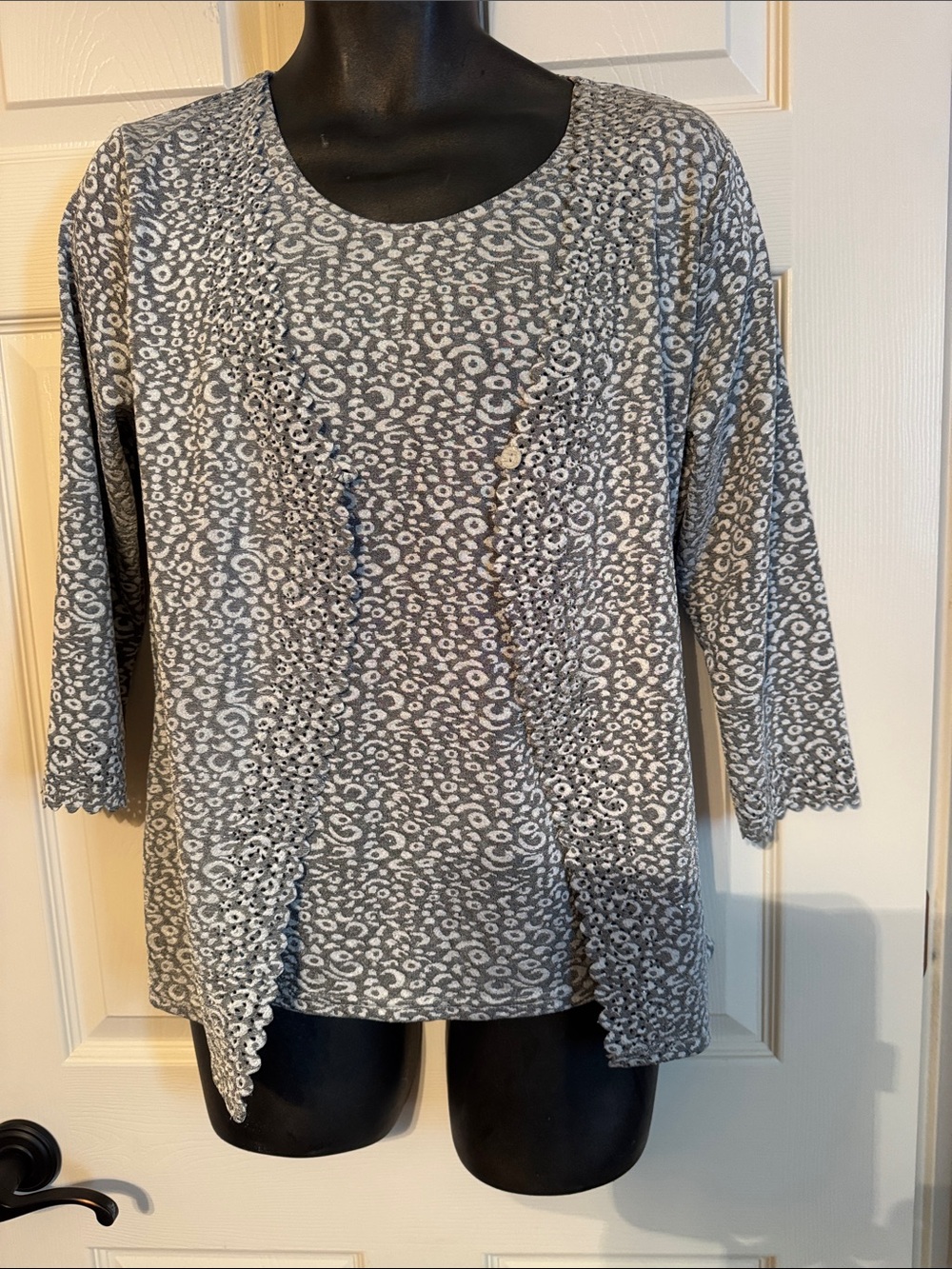 Gray Print Scoop Neck Tunic Top